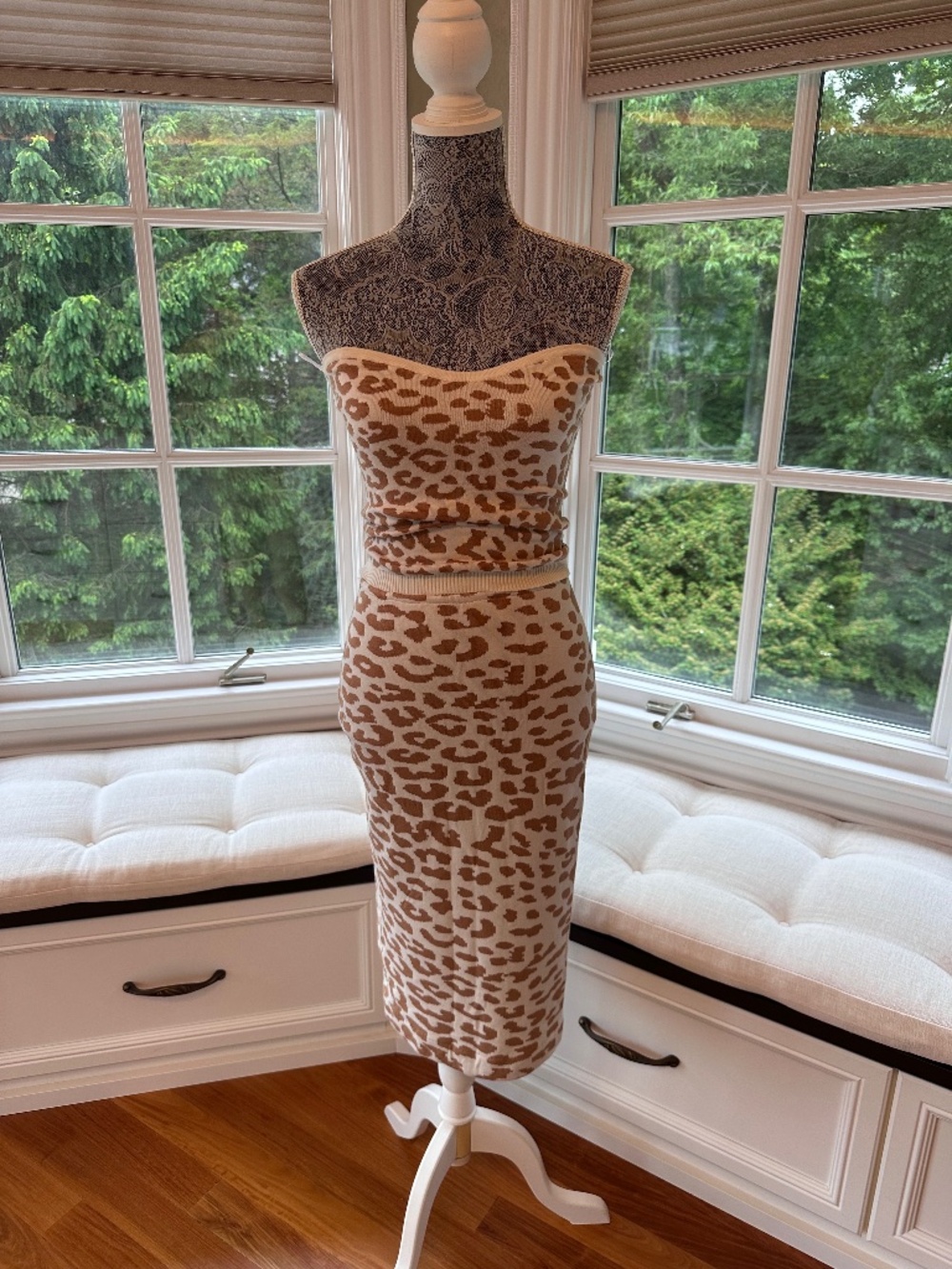 Express two piece leopard print knit strapless set both size Small